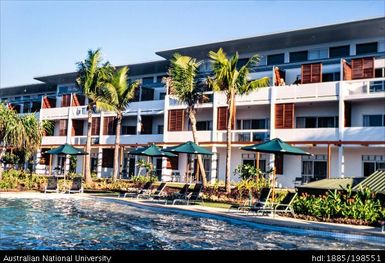 Fiji - poolside hotel apartments