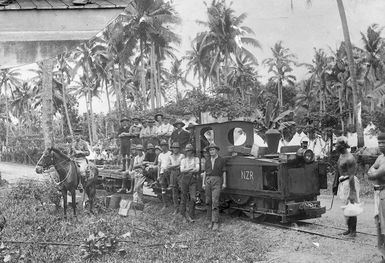 Captain Keenan and other members of the NZEF in Samoa during World War 1