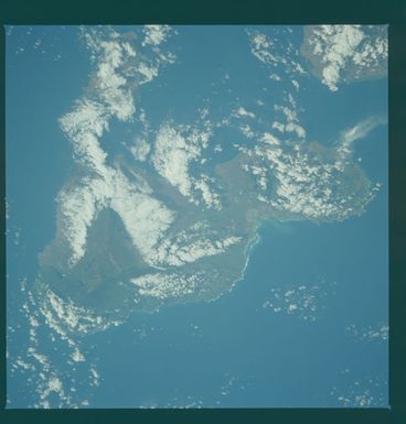 S09-46-1844 - STS-009 - Earth observations taken by the STS-9 crew