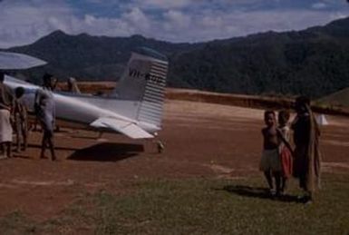 [People in Mount Piora, Papua New Guinea]