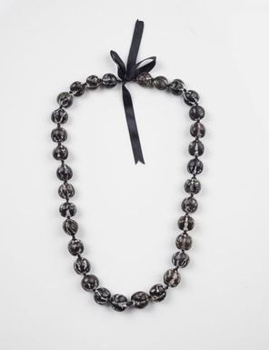 Lei kukui (necklace of kukui nuts)