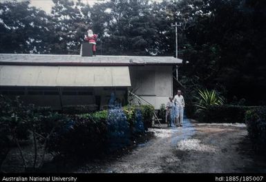 Santa, Kavieng