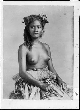 Creator unknown : Woman, Fiji