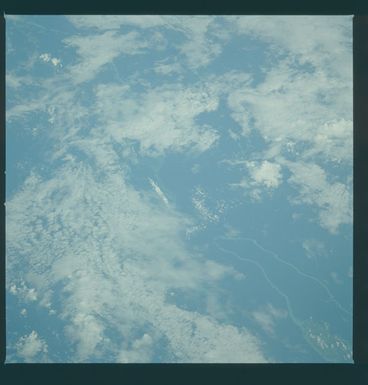 S09-39-2432 - STS-009 - Earth observations taken by the STS-9 crew