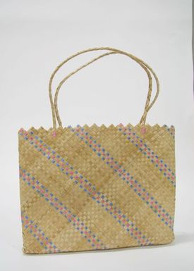 Kete rau (basket)