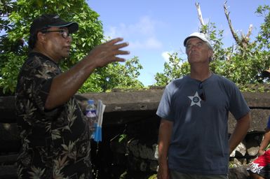 [Assignment: 48-DPA-SOI_K_Pohnpei_6-10-11-07] Pacific Islands Tour: Visit of Secretary Dirk Kempthorne [and aides] to Pohnpei Island, of the Federated States of Micronesia [48-DPA-SOI_K_Pohnpei_6-10-11-07__DI13885.JPG]