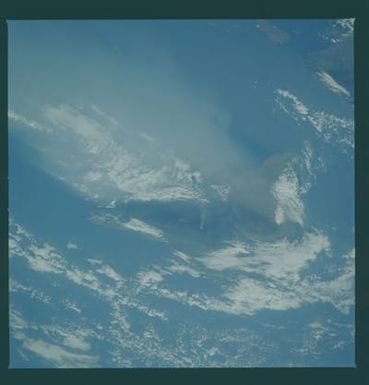 41C-37-1807 - STS-41C - Earth observations taken from shuttle Challenger during STS-41C