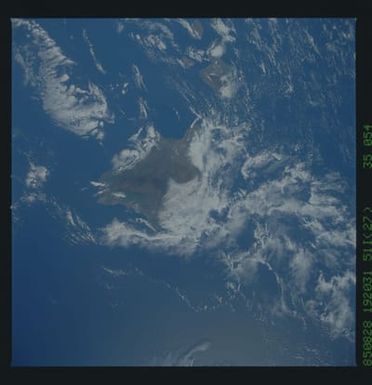 51I-35-054 - STS-51I - STS-51I earth observations