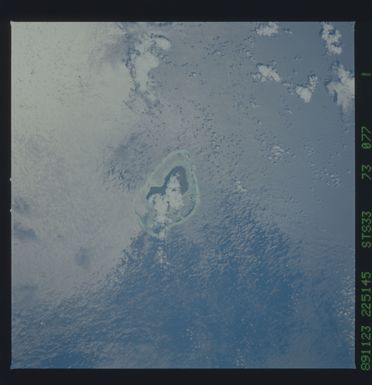 S33-73-077 - STS-033 - STS-33 earth observations