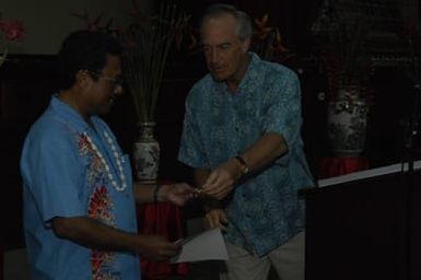 [Assignment: 48-DPA-SOI_K_Palau_6-7-9-07] Pacific Islands Tour: Visit of Secretary Dirk Kempthorne [and aides] to Palau Islands, Republic of Palau [48-DPA-SOI_K_Palau_6-7-9-07__DI13153.JPG]