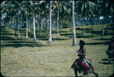 Women's foot races (3) : Mapamoiwa Station, D'Entrecasteaux Islands, Papua New Guinea, 1957 / Terence and Margaret Spencer