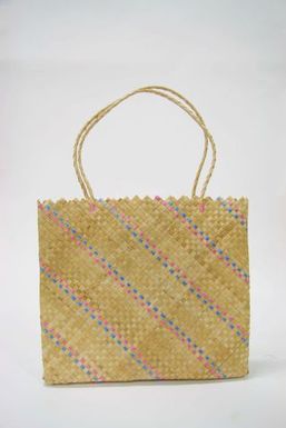 Kete rau (basket)