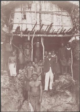 A group of villagers at the landing place on Qarea, Solomon Islands, 1906 / J.W. Beattie