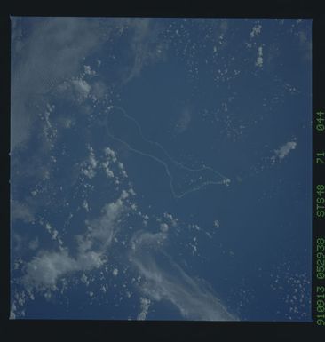 S48-71-044 - STS-048 - Earth observations taken during the STS-48 mission