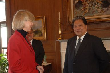 Visit of Marshall Islands President Kessai Note, right, to Department of Interior headquarters for discussions with Secretary Gale Norton on U.S. programs related to long-range impact of mid-20th Century nuclear testing in Marshall Islands vicinity