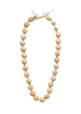 Lei kukui (necklace of kukui nuts)