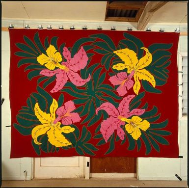 Tivaevae tataura, lily pattern, by Vaine Papa