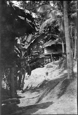 Building on a platform beyond a steep shoreline, New Guinea, ca. 1929 / Sarah Chinnery