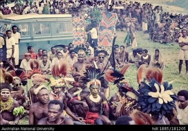New Guinea - Kisivagloga, Yagaria - Central District, EML - sing-sing