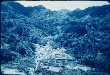 Early development of the (Panguna?) mine (6) : Bougainville Island, Papua New Guinea, March 1971 / Terence and Margaret Spencer