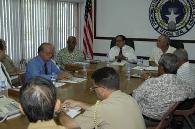 [Assignment: 48-DPA-SOI_K_Saipan_6-5-07] Pacific Islands Tour: Visit of Secretary Dirk Kempthorne [and aides] to Saipan Island, of the Commonwealth of the Northern Mariana Islands [48-DPA-SOI_K_Saipan_6-5-07__DI10601.JPG]