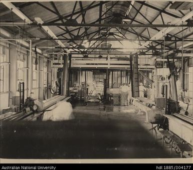 Gianca platform showing tables and syrupers, Pineapple Cannery