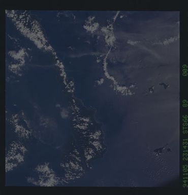 STS066-89-009 - STS-066 - Earth observations during STS-66 mission