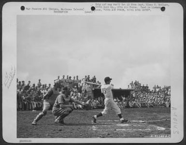 Inter-Island Baseball Game On 5 August 1945, Between 'Tinian Flyers' And Saipan Bombers'. These Servicemen Were Nearly All Ex-Big League Players Assigned At The Time To Army Air Forces In Pacific Ocean Area. Saipan, Marianas Islands. 500Th Bomb Group. (U.S. Air Force Number A61149AC)