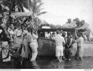 Evacuating goods from Kokopo during the eruption of Tavurvur and Vulcan volcanoes