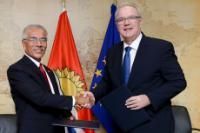 Signing ceremony of the National Indicative Programme for Kiribati for the 2014-2020 period