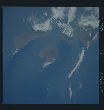 STS057-81-063 - STS-057 - Earth observations during STS-57