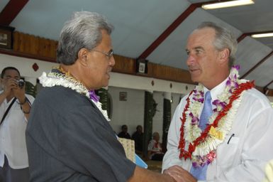 [Assignment: 48-DPA-SOI_K_Amer_Sam] Pacific Islands Tour: Visit of Secretary Dirk Kemmpthorne [and aides] to American Samoa, U.S. Territory [48-DPA-SOI_K_Amer_Sam__DI15133.JPG]