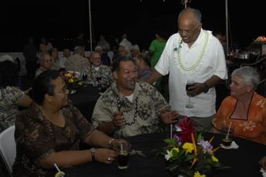 [Assignment: 48-DPA-SOI_K_Amer_Sam] Pacific Islands Tour: Visit of Secretary Dirk Kemmpthorne [and aides] to American Samoa, U.S. Territory [48-DPA-SOI_K_Amer_Sam__DI15463.JPG]