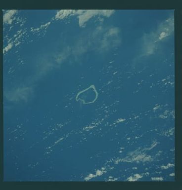 S08-32-741 - STS-008 - Earth observations taken during STS-8