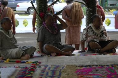 [Assignment: 48-DPA-SOI_K_Amer_Sam] Pacific Islands Tour: Visit of Secretary Dirk Kemmpthorne [and aides] to American Samoa, U.S. Territory [48-DPA-SOI_K_Amer_Sam__DI15004.JPG]