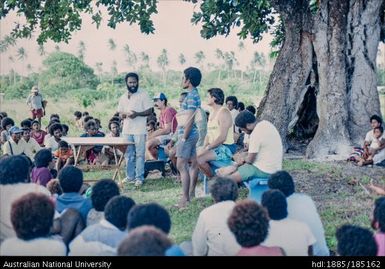 Guasopa: Harry Sakulas (Wau Ecology Institute) orating at Task Force Meeting. See Report 8.3