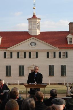 [Assignment: 48-DPA-01-12-09_SOI_K_Mt_Vernon] Visit of Secretary Dirk Kempthorne to Mount Vernon Estate and Gardens, Mount Vernon, Virginia, [for touring and announcement of the U.S. nomination of the George Washington home, along with the Papahanaumokuakea Marine National Monument in Hawaii, for inclusion on the United Nations Educational, Scientific, and Cultural Organization's (UNESCO's) World Heritage List. Joining Secretary Kempthorne for the announcement was James Rees, Executive Director of the Mount Vernon Estate and Gardens.] [48-DPA-01-12-09_SOI_K_Mt_Vernon_DOI_5712.JPG]
