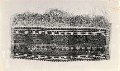 Photo of woven mat (711-278)
