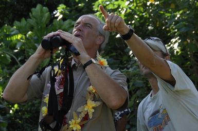 [Assignment: 48-DPA-SOI_K_Amer_Sam] Pacific Islands Tour: Visit of Secretary Dirk Kemmpthorne [and aides] to American Samoa, U.S. Territory [48-DPA-SOI_K_Amer_Sam__DI15284.JPG]