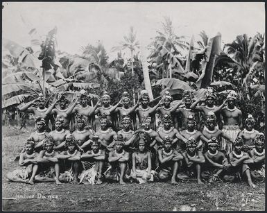 Samoan dancers