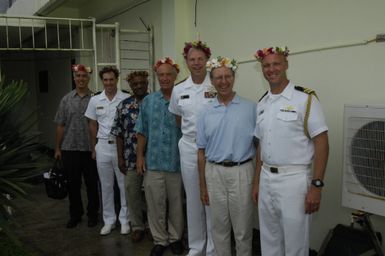 [Assignment: 48-DPA-SOI_K_Pohnpei_6-10-11-07] Pacific Islands Tour: Visit of Secretary Dirk Kempthorne [and aides] to Pohnpei Island, of the Federated States of Micronesia [48-DPA-SOI_K_Pohnpei_6-10-11-07__DI14216.JPG]
