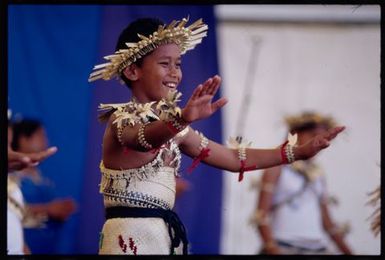 Kiribase performer, Pasifika, Auckland
