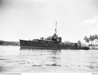 MADANG, NEW GUINEA. 1944-10-29. THE RAN FRIGATE, BARCOO AT ANCHOR IN THE HARBOUR