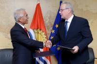 Signing ceremony of the National Indicative Programme for Kiribati for the 2014-2020 period