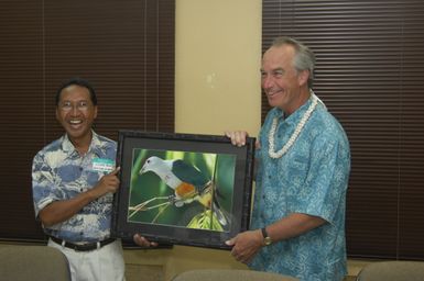 [Assignment: 48-DPA-SOI_K_Palau_6-7-9-07] Pacific Islands Tour: Visit of Secretary Dirk Kempthorne [and aides] to Palau Islands, Republic of Palau [48-DPA-SOI_K_Palau_6-7-9-07__DI12957.JPG]