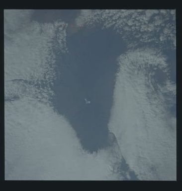S45-614-019 - STS-045 - STS-45 earth observations
