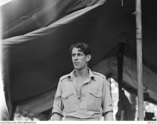 JACQUINOT BAY, NEW BRITAIN, 1945-04-28. CORPORAL S.A. ROBINSON, 5 MILITARY HISTORY FIELD TEAM