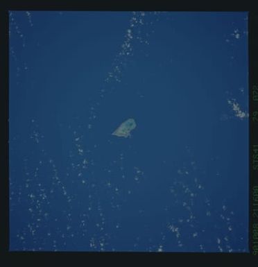 S41-79-072 - STS-041 - STS-41 earth observations