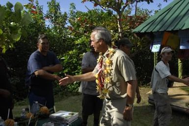 [Assignment: 48-DPA-SOI_K_Amer_Sam] Pacific Islands Tour: Visit of Secretary Dirk Kemmpthorne [and aides] to American Samoa, U.S. Territory [48-DPA-SOI_K_Amer_Sam__DI15267.JPG]