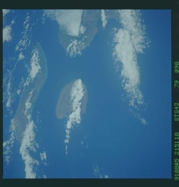S43-79-090 - STS-043 - STS-43 earth observations